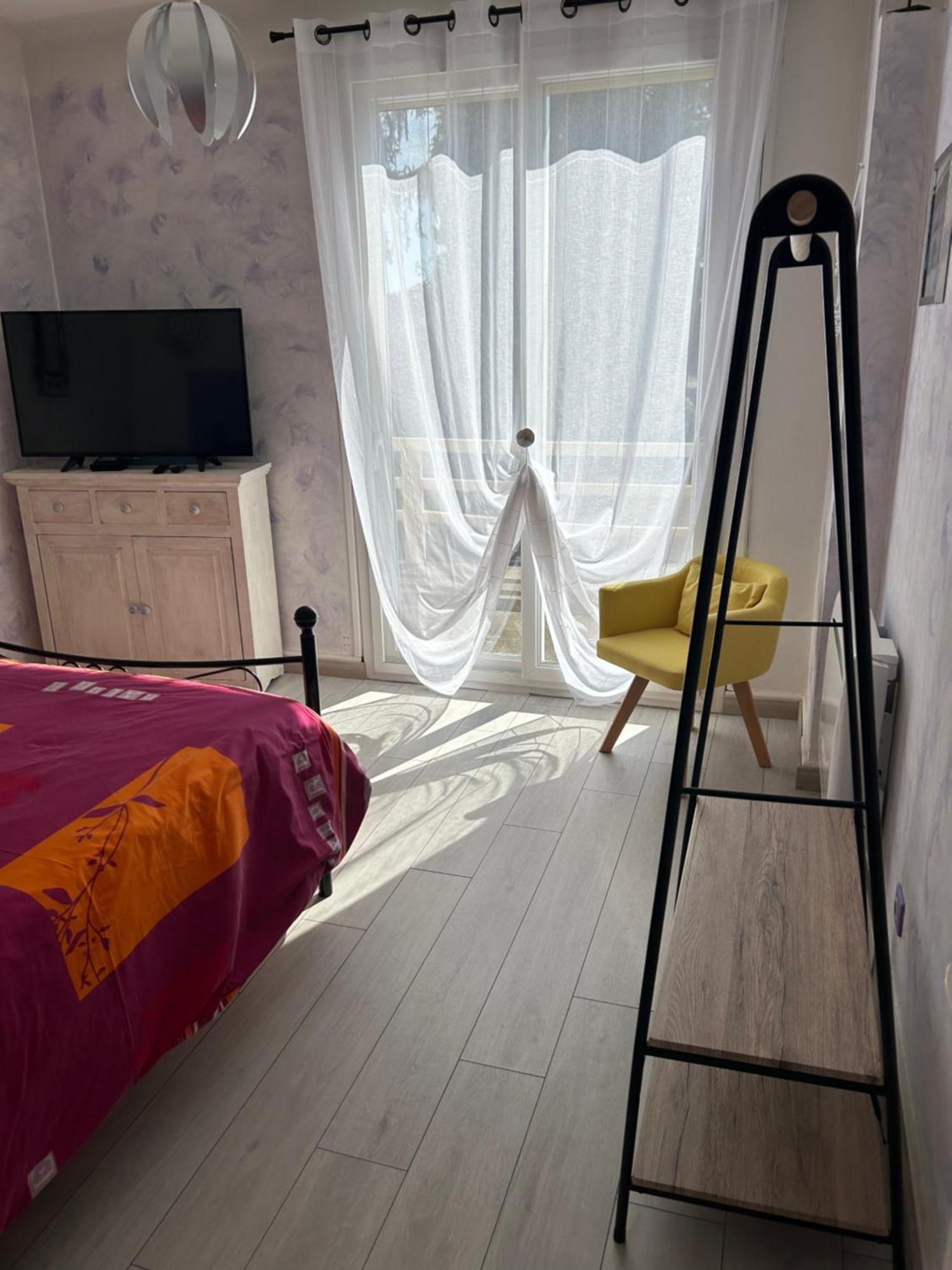 Chambres Hotes Les Grenouilles Saint-Paul-de-Varax Εξωτερικό φωτογραφία